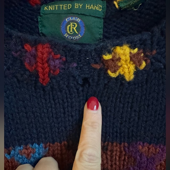 VINTAGE Club Room Knitted by Hand Blue Sweater Men Medium Knit Crest 100% Wool - Picture 5 of 9